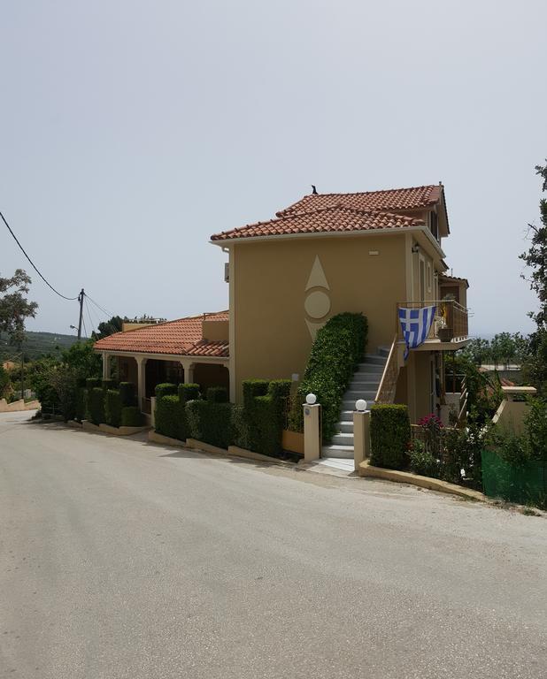 Epi Apartments Лурдата Екстериор снимка