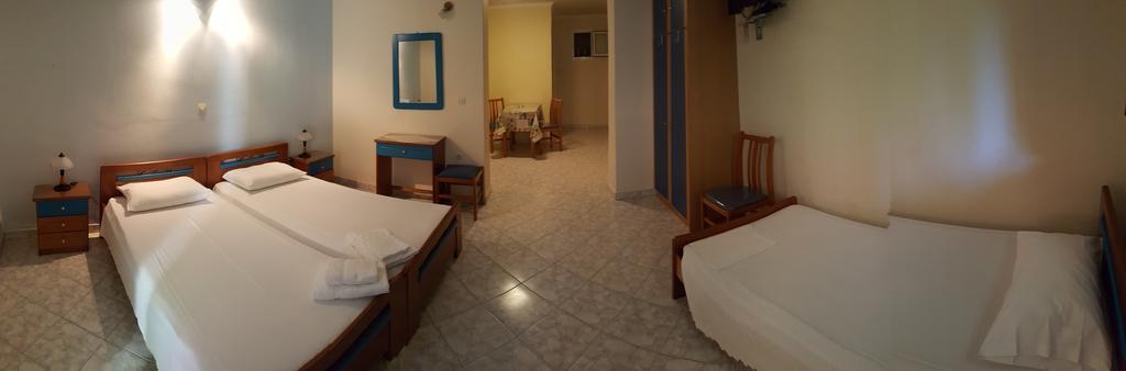 Epi Apartments Лурдата Екстериор снимка