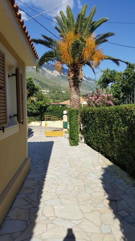 Epi Apartments Лурдата Екстериор снимка
