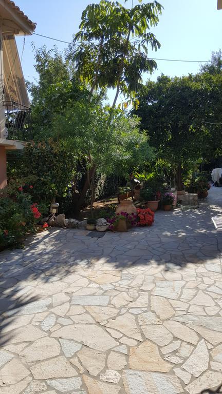 Epi Apartments Лурдата Екстериор снимка