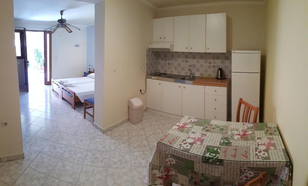 Epi Apartments Лурдата Екстериор снимка