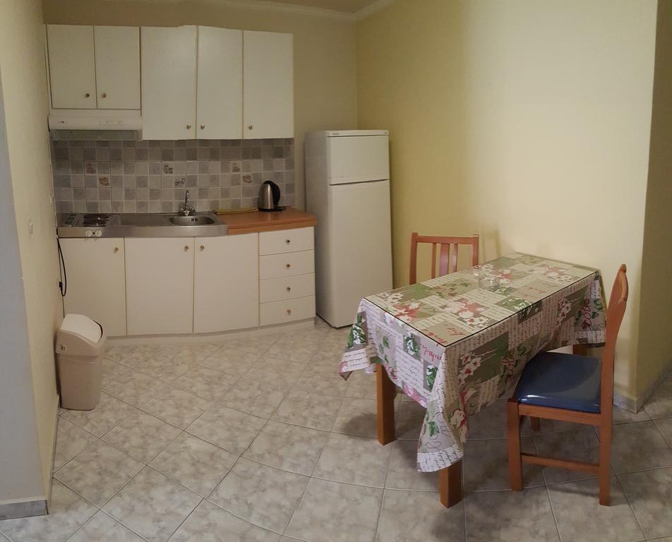 Epi Apartments Лурдата Екстериор снимка