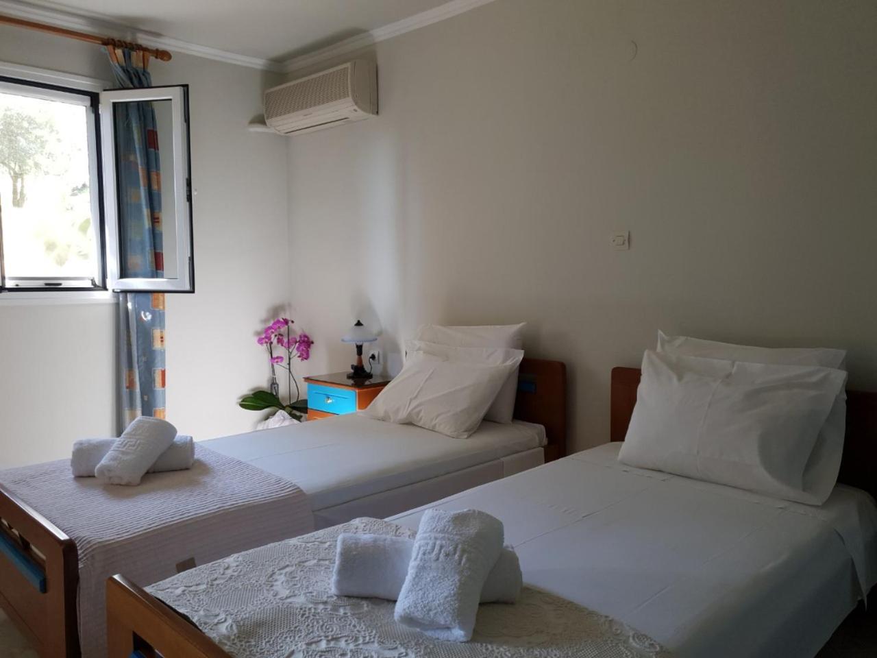 Epi Apartments Лурдата Екстериор снимка