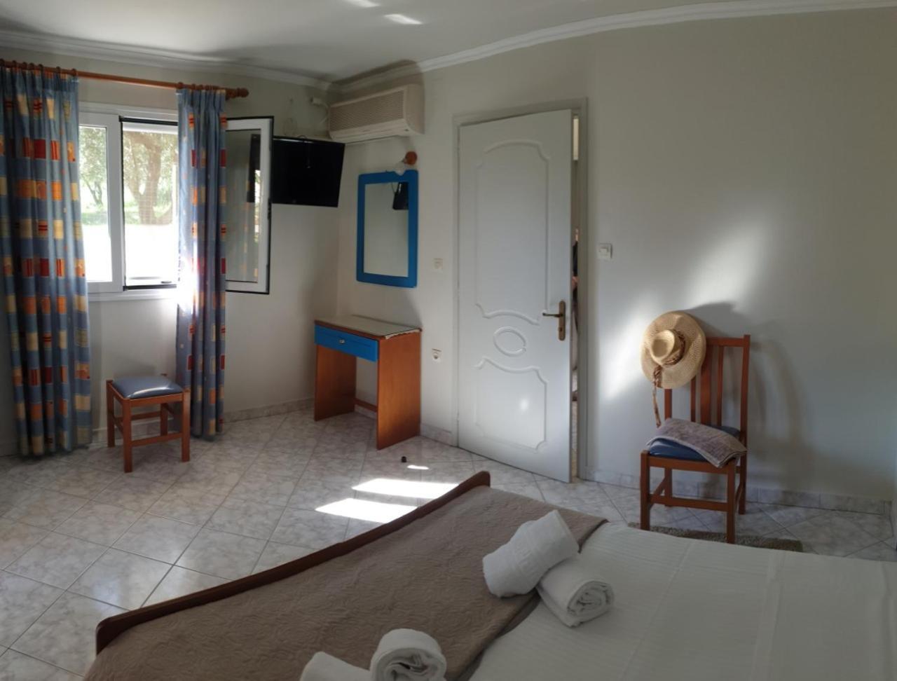 Epi Apartments Лурдата Екстериор снимка