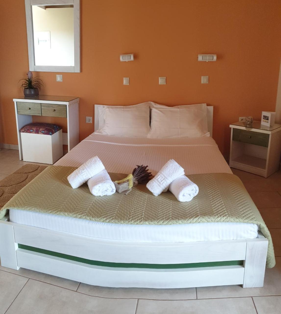 Epi Apartments Лурдата Екстериор снимка
