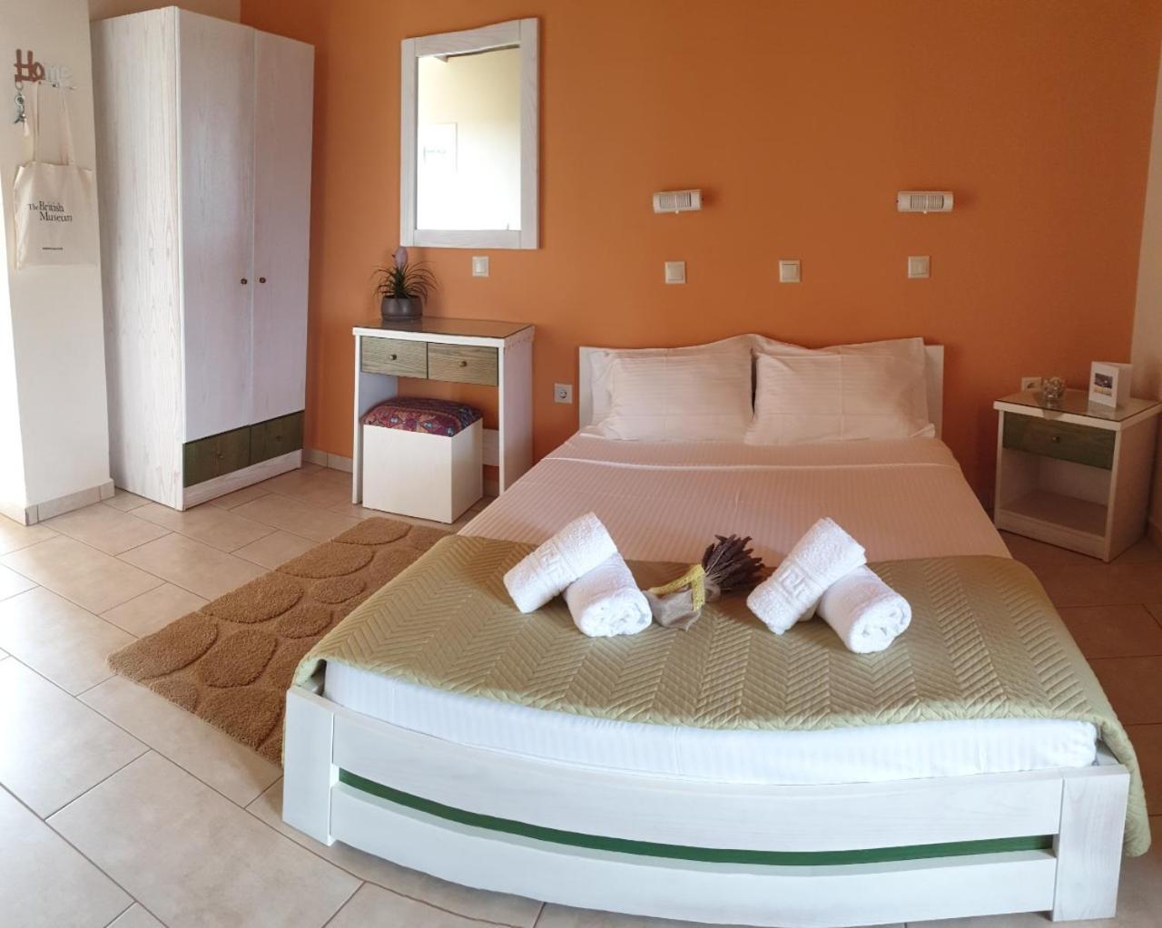 Epi Apartments Лурдата Екстериор снимка